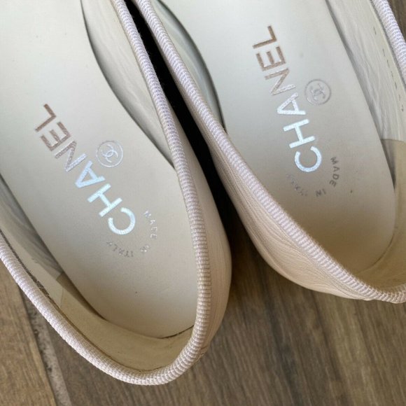 Chanel Ballet Lambskin Flats - Picture 10 of 12
